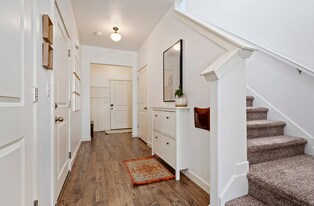 437 S Burr Oak Ln in Saratoga Springs, UT - Building Photo