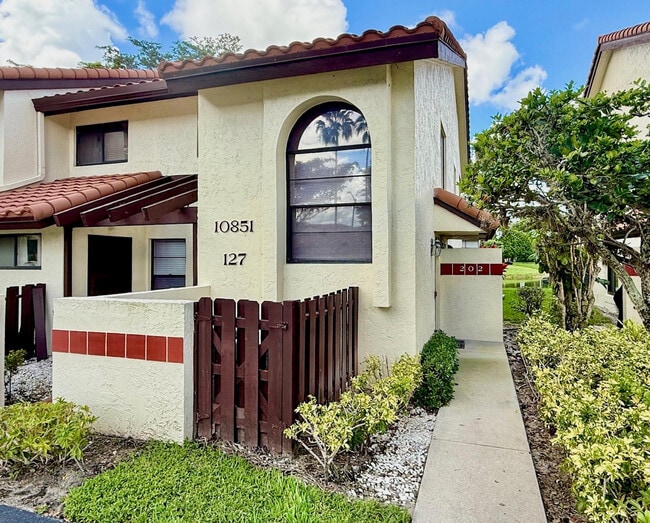 10851 Palm Lake Ave in Boynton Beach, FL - Building Photo - Building Photo