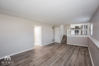 3820 Pebble Creek Dr in Indianapolis, IN - Building Photo - Building Photo