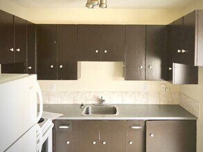 Ravine View in Edmonton, AB - Building Photo - Building Photo