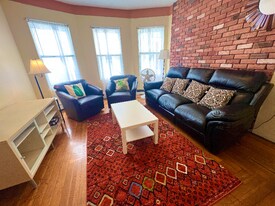 85 Vinton St in Providence, RI - Building Photo