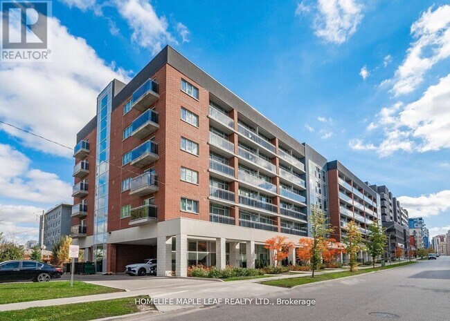 308 Lester St in Waterloo, ON - Building Photo - Building Photo