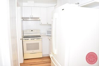 137 F St in San Diego, CA - Building Photo - Building Photo