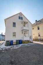 307 Benham Ave, Unit 2 in Bridgeport, CT - Building Photo - Building Photo