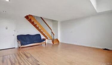 6102 Villa Dr in Peekskill, NY - Building Photo - Building Photo