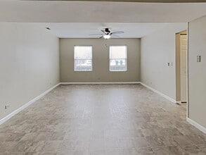 21521 W Highland Dr in Lake Zurich, IL - Building Photo - Building Photo