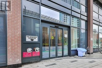 159 Wellesley St E in Toronto, ON - Building Photo - Building Photo