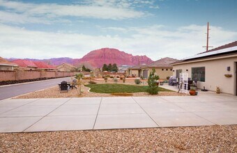 672 Red Mountain Blvd in Ivins, UT - Building Photo - Building Photo