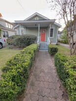907 Ashley Ave, Unit Main House in Charleston, SC - Building Photo
