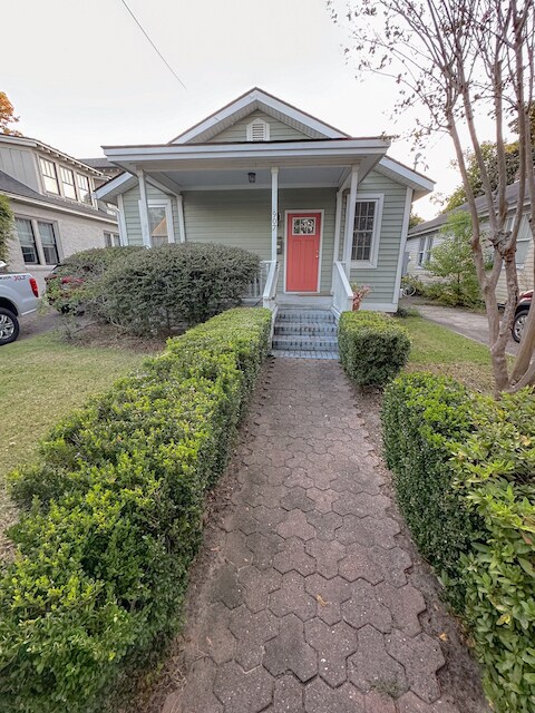 907 Ashley Ave, Unit Main House in Charleston, SC - Foto de edificio