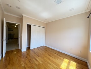 180 Ferry St, Unit 3A in Newark, NJ - Building Photo - Building Photo