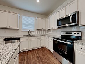 2060 Brook Enclave Trail in Lilburn, GA - Building Photo - Building Photo