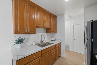 1731 Ross Cir, Unit 2 in San Jose, CA - Foto de edificio - Building Photo