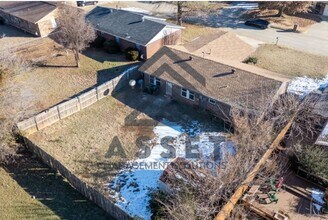 709 Briarwood Dr in Midwest City, OK - Building Photo - Building Photo