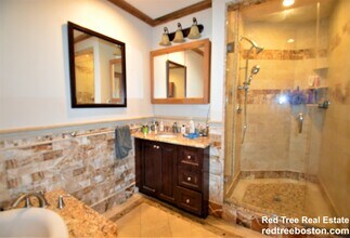 57 Riverdale St in Boston, MA - Foto de edificio - Building Photo