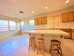 13387 Hickory Way in Moreno Valley, CA - Building Photo - Building Photo