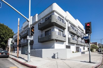 1st St. 3426 in Los Angeles, CA - Foto de edificio - Building Photo