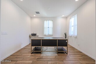 7424 S 32nd Dr in Phoenix, AZ - Building Photo - Building Photo