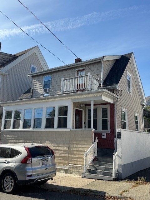 property at 142 Hamilton Ave