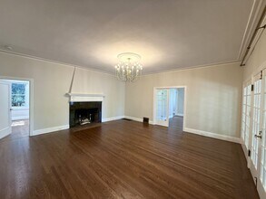 19 Monte Vista Ave in Larkspur, CA - Building Photo - Building Photo