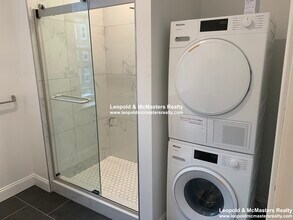 29 Queensberry St, Unit 9 in Boston, MA - Building Photo - Building Photo