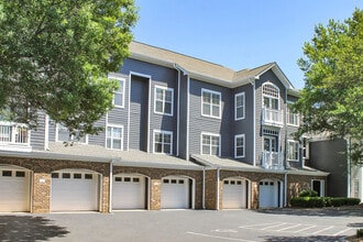 Legacy Ballantyne Apartments in Charlotte, NC - Foto de edificio - Building Photo