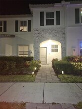2637 SE 17th St in Homestead, FL - Foto de edificio - Building Photo