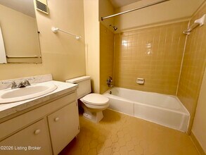 2214 Sherwood Ave in Louisville, KY - Building Photo - Building Photo