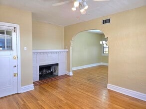 7212 Forsyth Blvd, Unit 1W in Clayton, MO - Foto de edificio - Building Photo