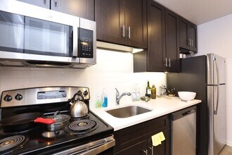 520 Aldine, Unit 305 in Chicago, IL - Foto de edificio - Building Photo