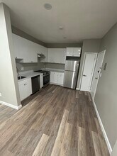 50 Evergreen St, Unit 18 in Boston, MA - Foto de edificio - Building Photo