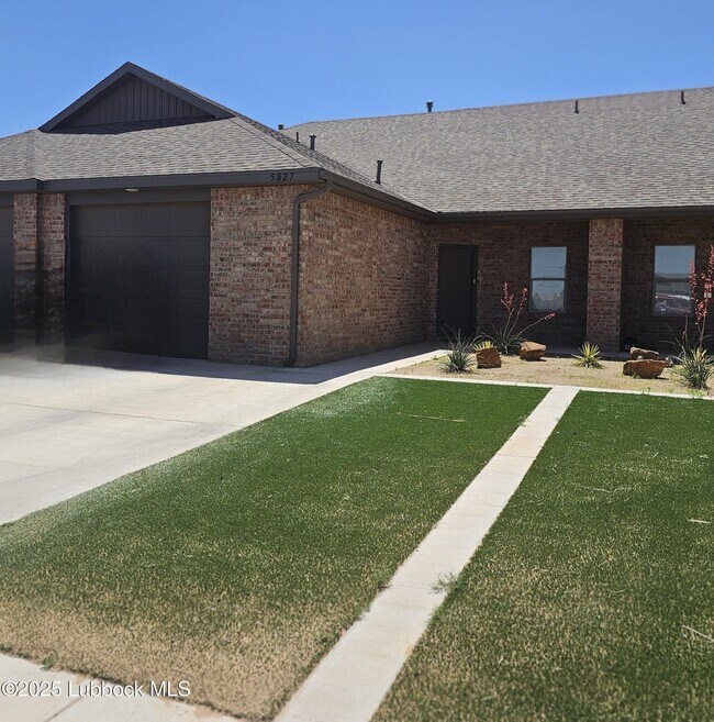 5827 Urbana Pl