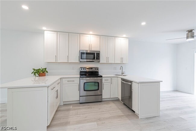 2722 SW 54th Terrace in Cape Coral, FL - Building Photo - Building Photo