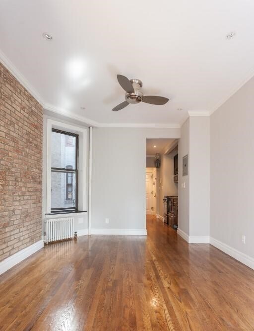 250 Mott St in New York, NY - Building Photo - Building Photo