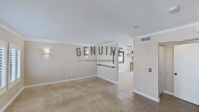 331 Spinnaker Way in Seal Beach, CA - Building Photo - Building Photo