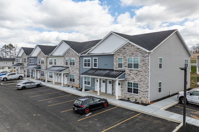 Salem Run Apartments Phase 2 in York, PA - Foto de edificio - Building Photo