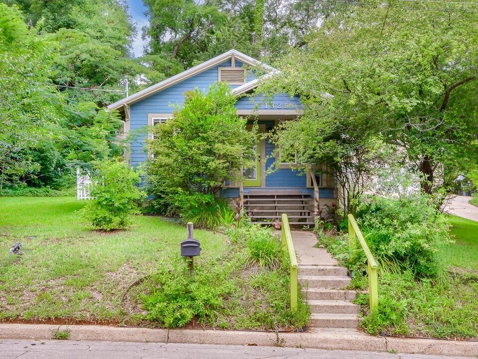 1325 Branch St in Tallahassee, FL - Building Photo