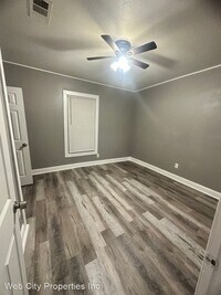 3627 Meyers St photo'