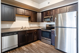 Willow Falls Apartments in Cedar Falls, IA - Foto de edificio - Interior Photo