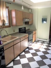 8 Pleasant St in Medford, MA - Building Photo - Building Photo