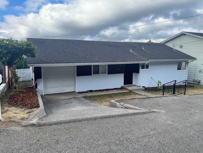 property at 1945 Scenic Dr