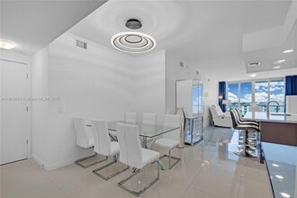 7751 NW 107th Ave, Unit 716 in Doral, FL - Building Photo - Building Photo