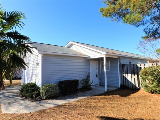 7529 Foxwerth Dr in Wilmington, NC - Building Photo