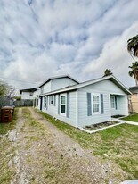 2905 Rogers St in Corpus Christi, TX - Building Photo