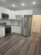 6443 N Broad St in Philadelphia, PA - Building Photo - Building Photo