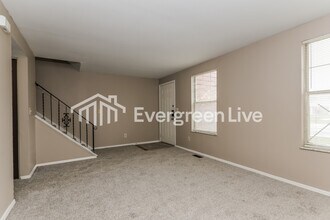 8195 Mt Carmel St in Huber Heights, OH - Building Photo - Building Photo