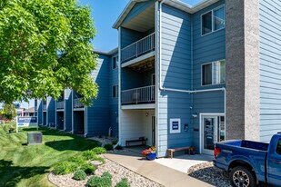 Bentwood Manor Apartments in Sioux Falls, SD - Building Photo