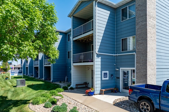 Bentwood Manor Apartments