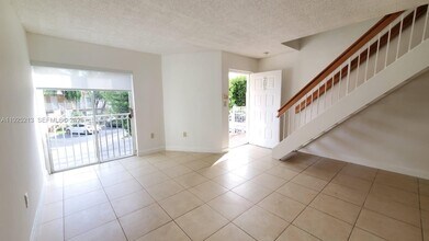 8665 NW 6th Ln in Miami, FL - Building Photo - Building Photo