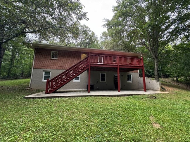 695 Doe Run Ln in Evington, VA - Building Photo - Building Photo